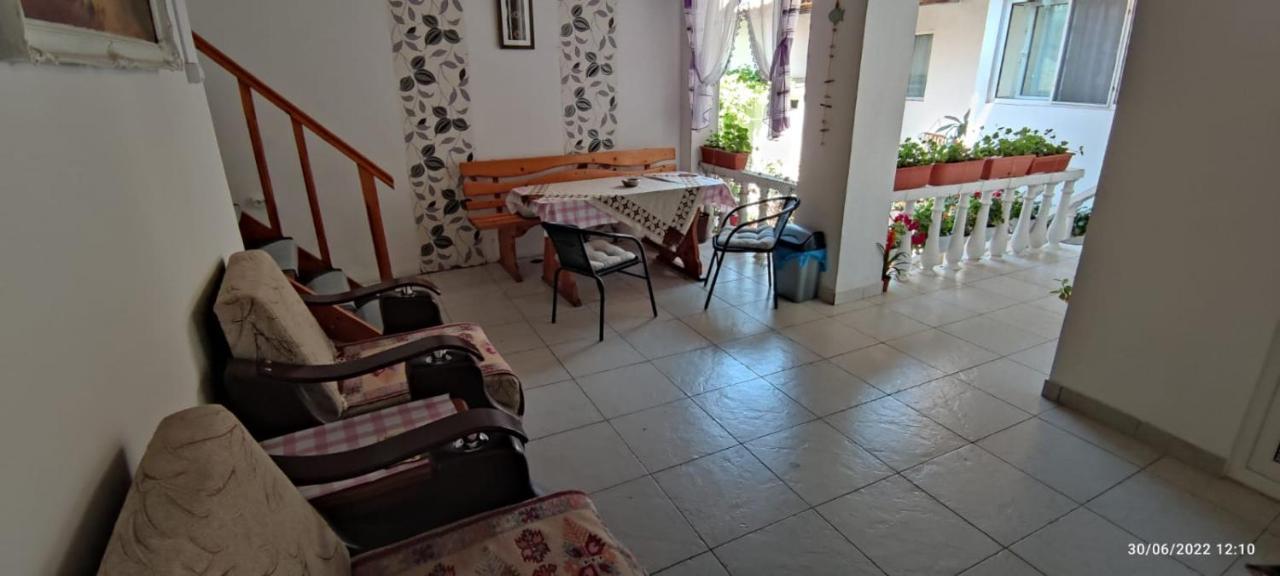 Vila Traian Si Teodora كوستِنيست المظهر الخارجي الصورة